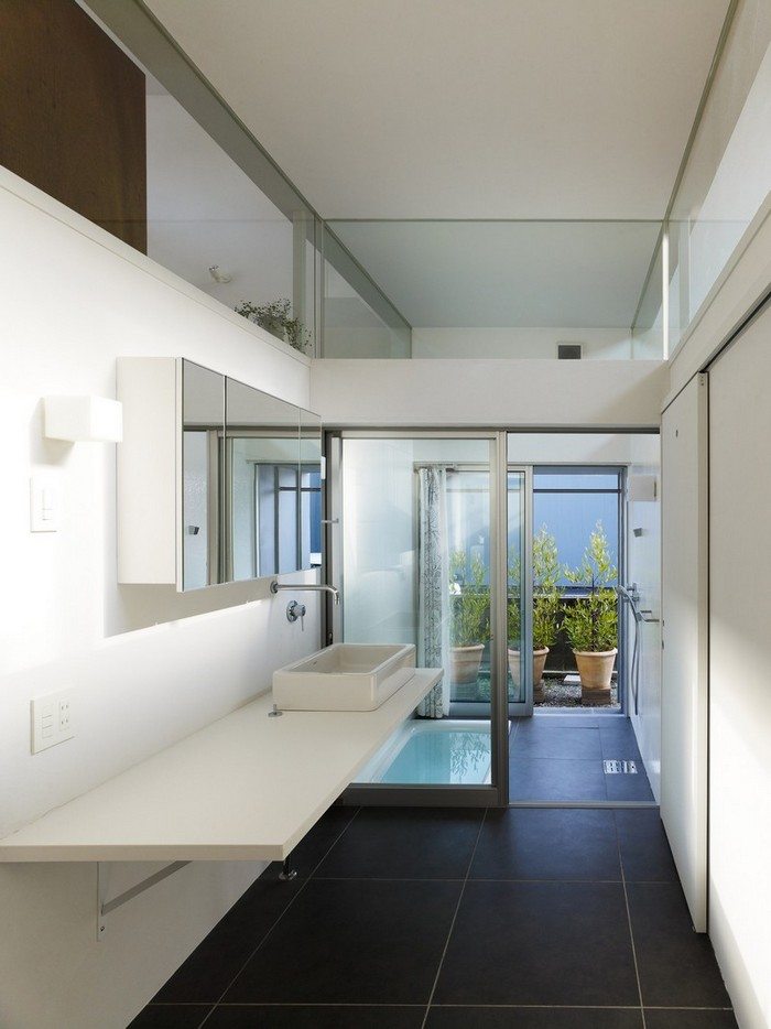 Amida House