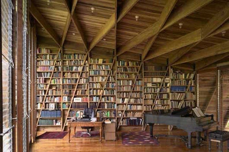 16,000 books and a grand piano!