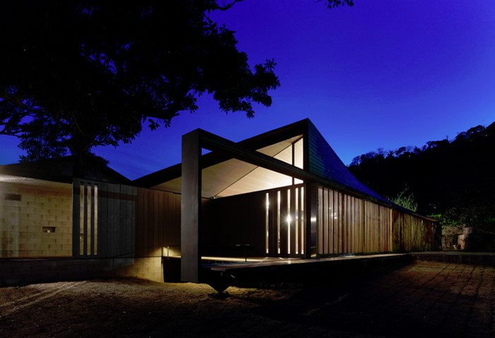 Wall House in twilight relief