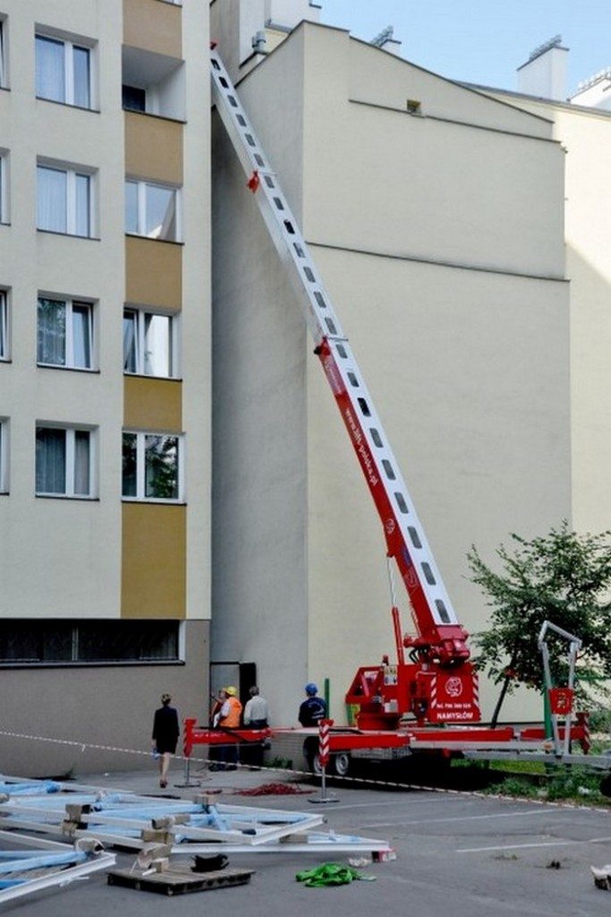 World's Narrowest, Keret House