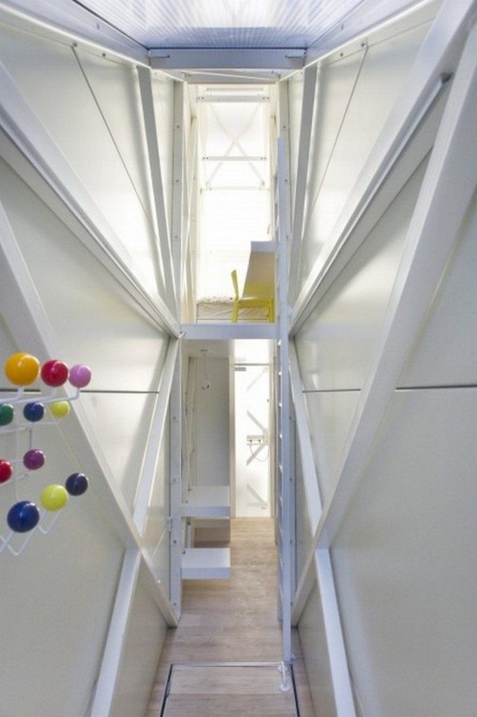 World's Narrowest, Keret House
