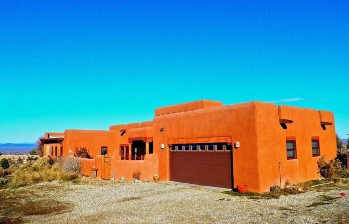H and H Straw Bale Home