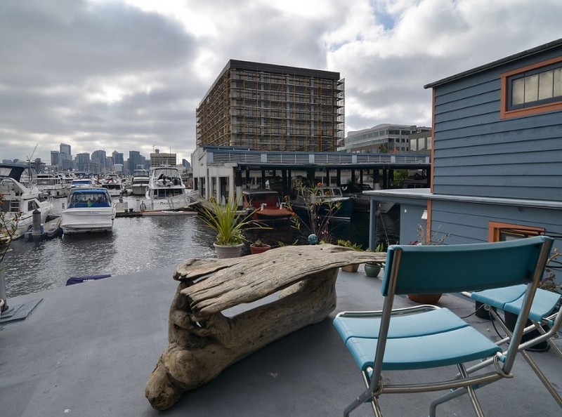 Rutabaga Houseboat