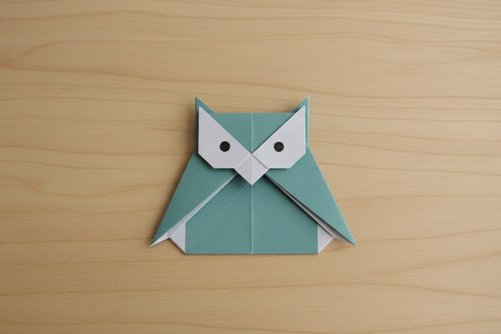 An image of an Origami Owl.