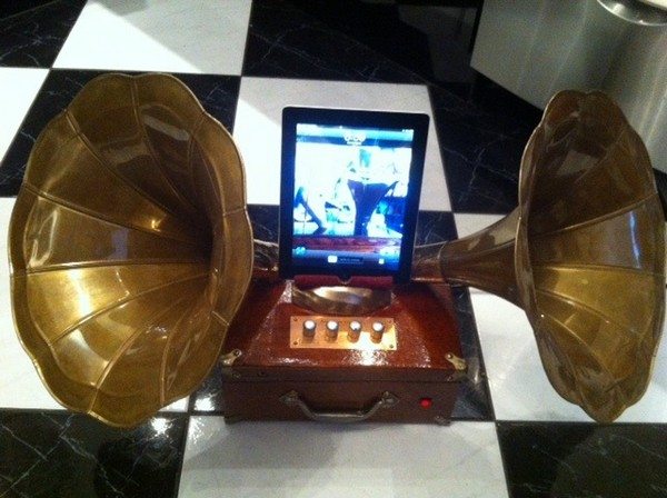 Steampunk iPhonograph Portasound by BricabracWizard
