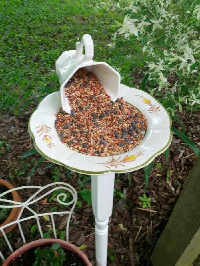 DIY Teacup Bird Feeder