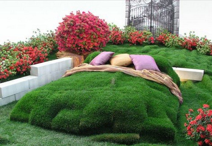 Grass Daybed