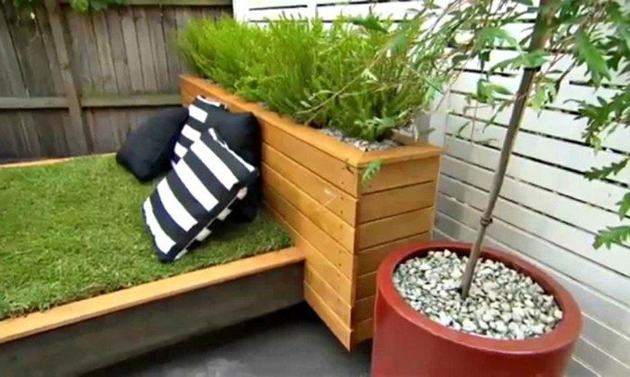 Grass Daybed