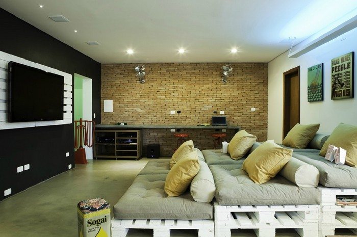 Pallet Movie Theater Sofa