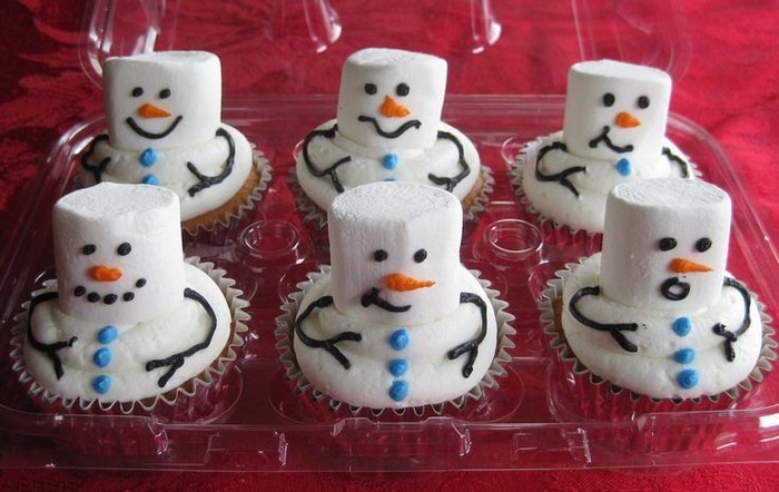 Snowman Cupcakes