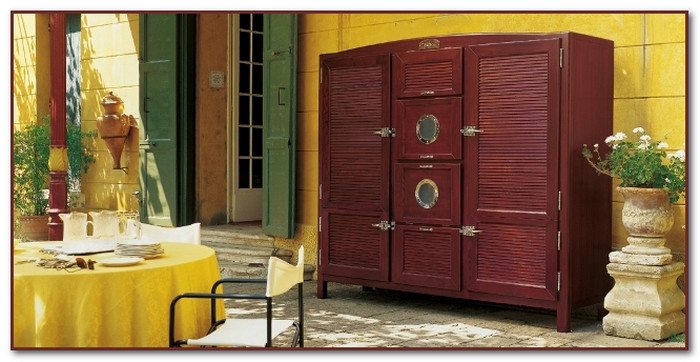 A kitchen in a fridge... a solution to a non-existent problem?