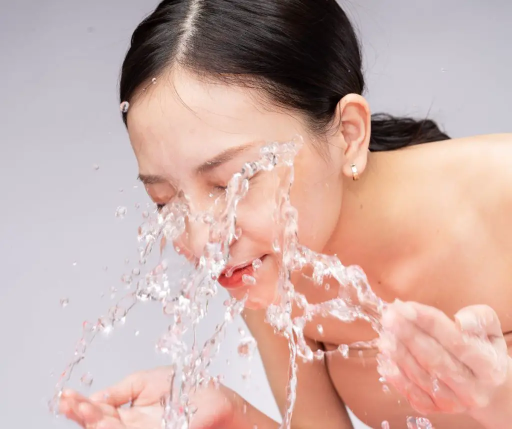 Subjecting yourself to cold, such as washing your face with cold water, can stimulate the vagus nerve.