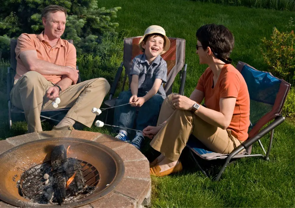 A fire pit as one of the many DIY Projects for Summer